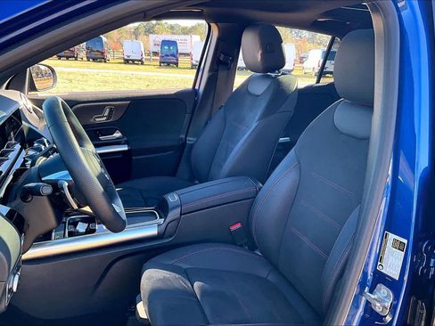 Certified 2025 Mercedes-Benz GLA 250 4MATIC image 8
