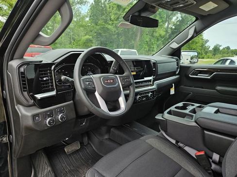 New 2025 GMC Sierra 1500 SLE w/ Preferred Package AWD/4WD image 15