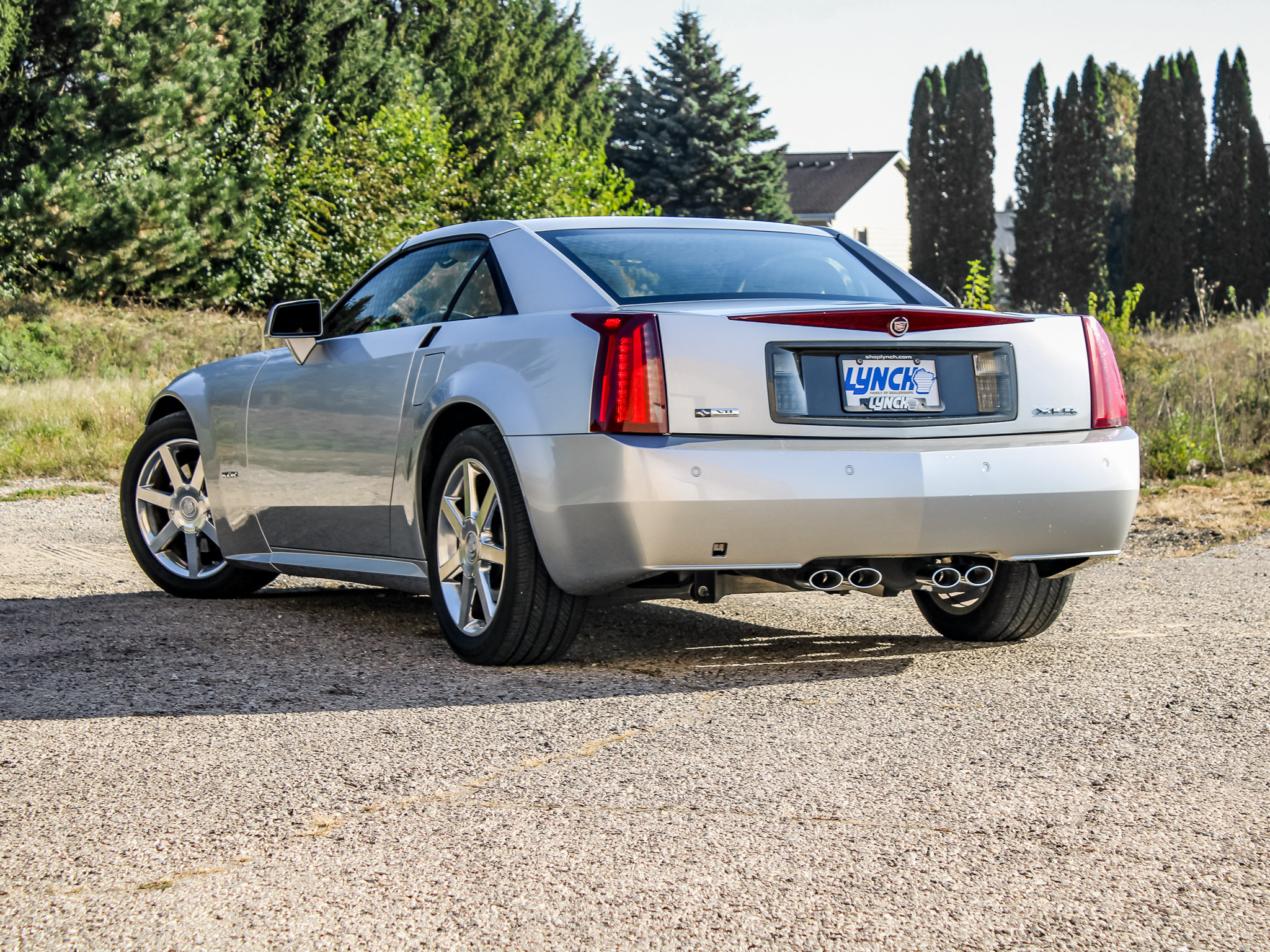 Used 2004 Cadillac XLR RWD image 9