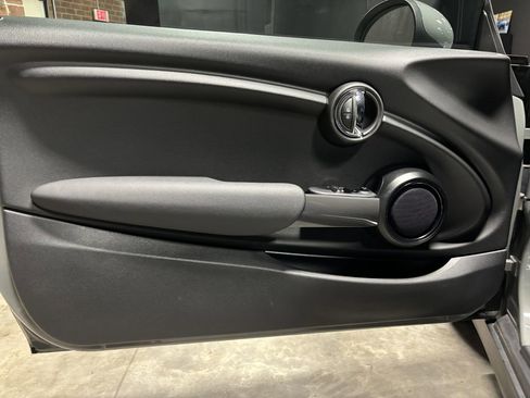 Used 2019 MINI Cooper 2-Door Hardtop w/ Storage Package image 42