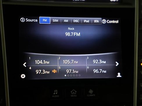 Used 2018 INFINITI Q50 Luxe w/ Sensory Package (Luxe) AWD/4WD image 24