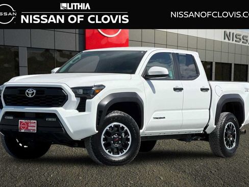 Used 2025 Toyota Tacoma TRD Off-Road AWD/4WD image 1
