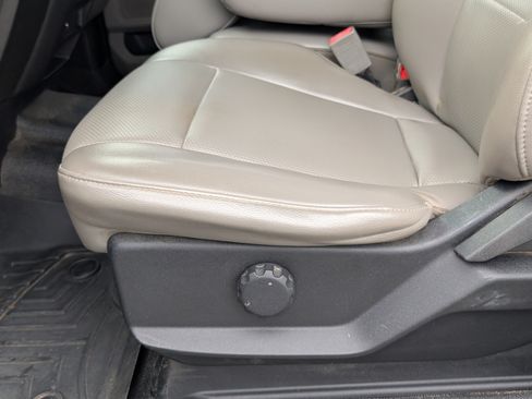 Used 2018 Ford F250 XL w/ Power Equipment Group AWD/4WD image 13