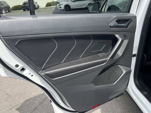 Certified 2023 Volkswagen Tiguan SE R-Line image 20