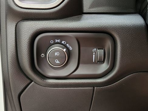 Used 2025 RAM 2500 Tradesman AWD/4WD image 33