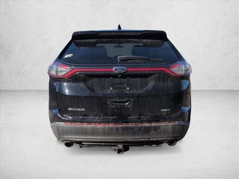Used 2017 Ford Edge SE image 9