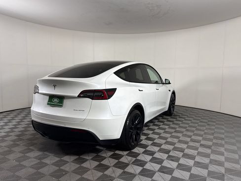 Used 2020 Tesla Model Y Long Range AWD/4WD image 9