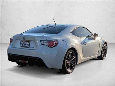 Used 2013 Scion FR-S image 5