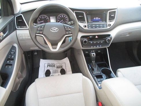 Used 2018 Hyundai Tucson SE AWD/4WD image 17