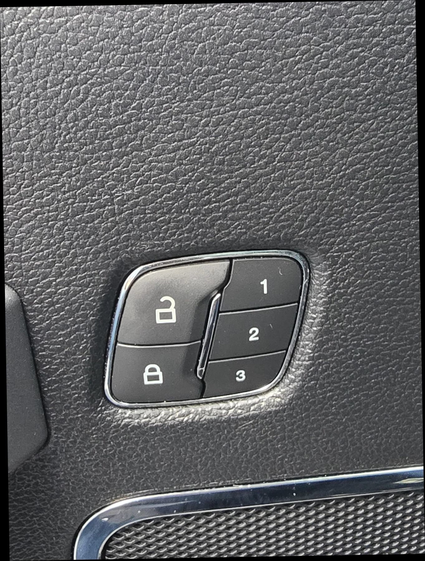 Used 2019 Ford F250 Platinum w/ Platinum Ultimate Package AWD/4WD image 20