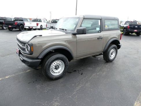 New 2026 Ford Bronco 2-Door AWD/4WD image 7