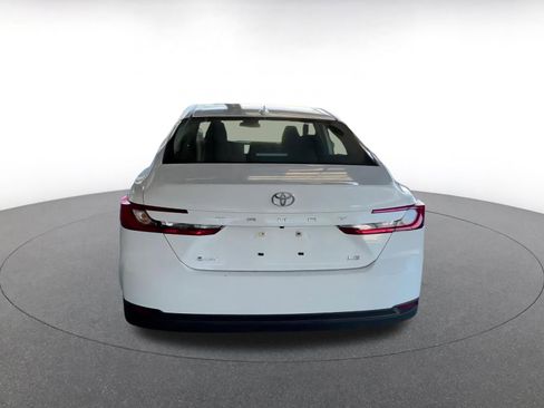 Used 2025 Toyota Camry LE image 15