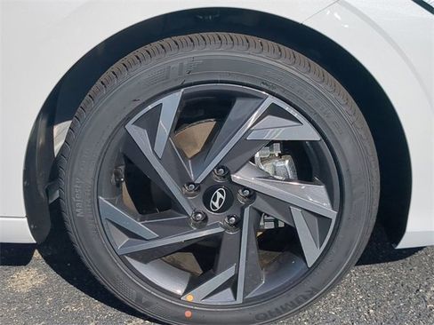 New 2025 Hyundai Elantra Sport image 10