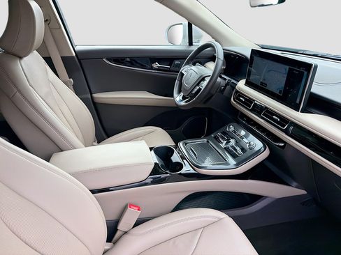 Certified 2021 Lincoln Nautilus Reserve AWD/4WD image 30