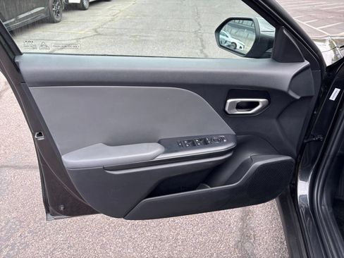 Used 2025 Kia K4 FWD image 18