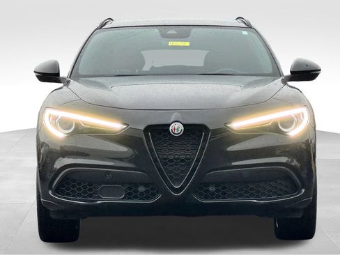 Used 2023 Alfa Romeo Stelvio Veloce AWD/4WD image 2