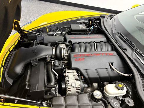 Used 2011 Chevrolet Corvette Grand Sport w/ Preferred Equipment Group image 17