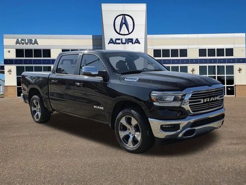 Used 2023 RAM 1500 Laramie AWD/4WD image 1