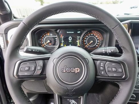 New 2025 Jeep Gladiator Willys image 14