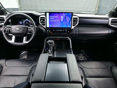 Used 2025 Toyota Sequoia Platinum image 19