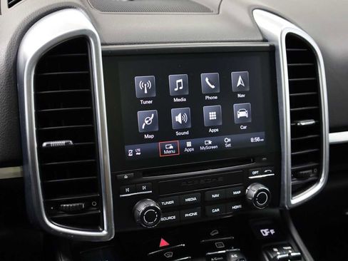 Used 2017 Porsche Cayenne S Platinum image 32