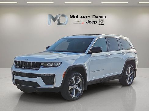 New 2026 Jeep Grand Cherokee Limited w/ Luxury Tech Group II image 2