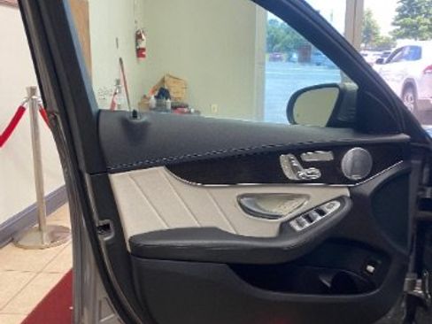 Used 2015 Mercedes-Benz C 400 4MATIC w/ Multimedia Package image 8