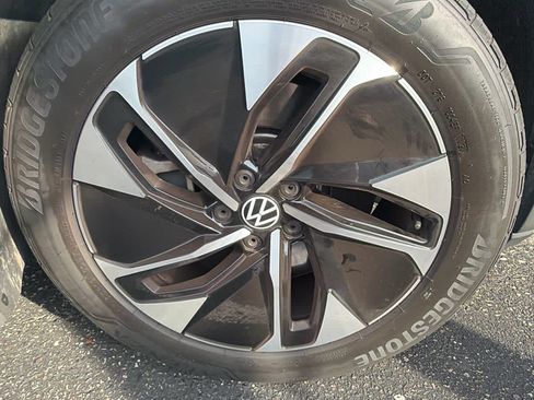 Used 2021 Volkswagen ID.4 Pro S RWD image 4