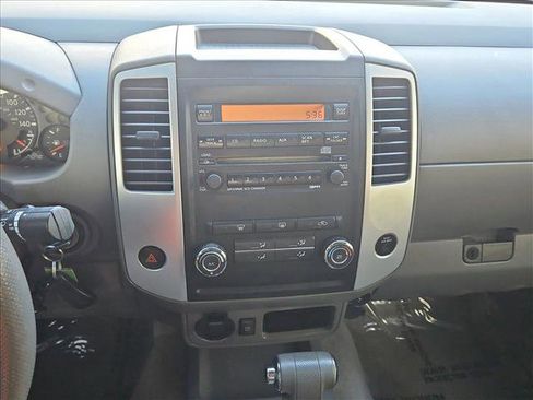 Used 2011 Nissan Frontier SV w/ SV Premium Utility Pkg image 14