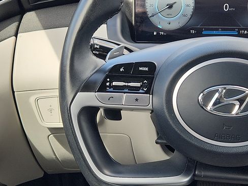 Certified 2024 Hyundai Tucson Limited AWD/4WD image 15