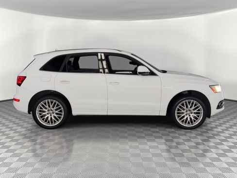 Used 2017 Audi Q5 2.0T Premium Plus w/ Technology Package AWD/4WD image 8