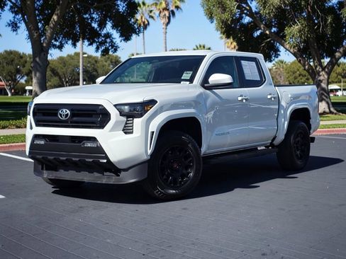 Used 2024 Toyota Tacoma SR5 RWD image 2