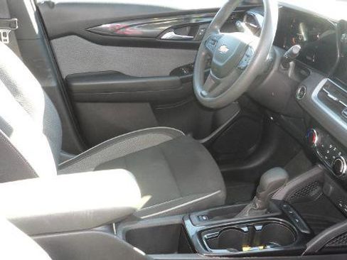 Used 2024 Chevrolet TrailBlazer LT image 19
