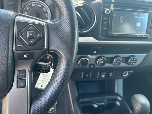 Used 2019 Toyota Tacoma SR5 AWD/4WD image 22