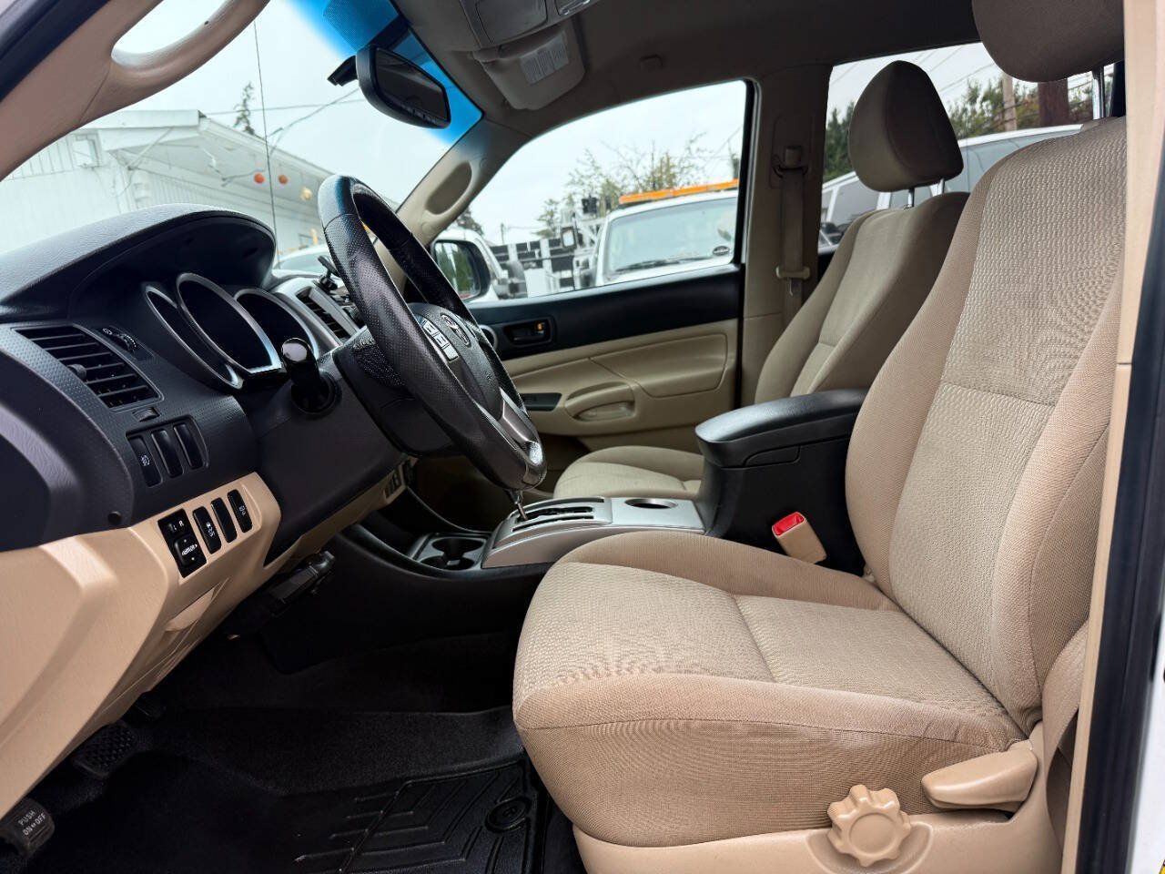Used 2012 Toyota Tacoma 4x4 Double Cab w/ SR5 Pkg image 12