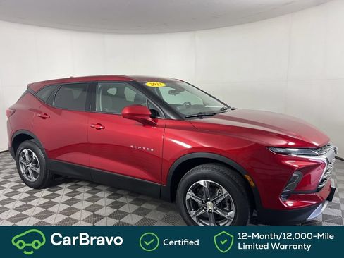 Used 2023 Chevrolet Blazer LT AWD/4WD image 2