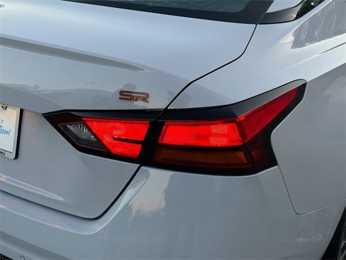 Used 2024 Nissan Altima 2.5 SR image 26