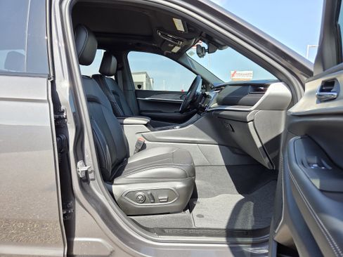 New 2026 Jeep Grand Cherokee Limited RWD image 19