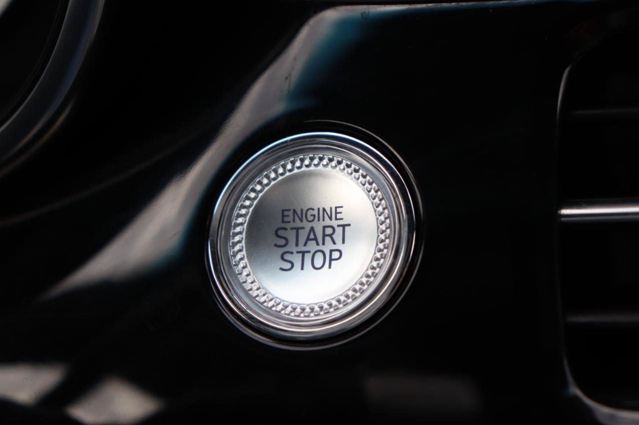 Used 2025 Genesis G70 2.5T AWD/4WD image 45