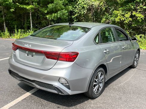 Used 2023 Kia Forte LXS FWD image 5