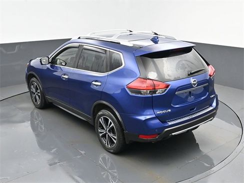 Used 2020 Nissan Rogue SV w/ Premium Package image 26