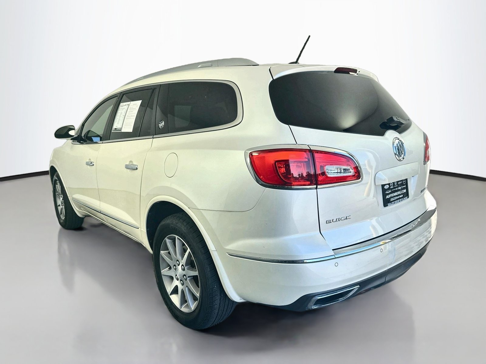 Used 2014 Buick Enclave Leather FWD image 5