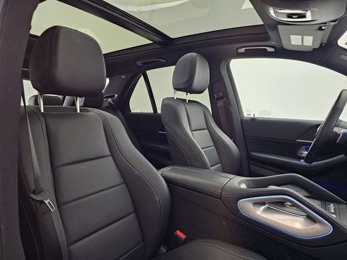 Certified 2025 Mercedes-Benz GLE 450e 4MATIC image 17