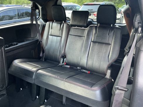 Used 2018 Dodge Grand Caravan GT FWD image 30