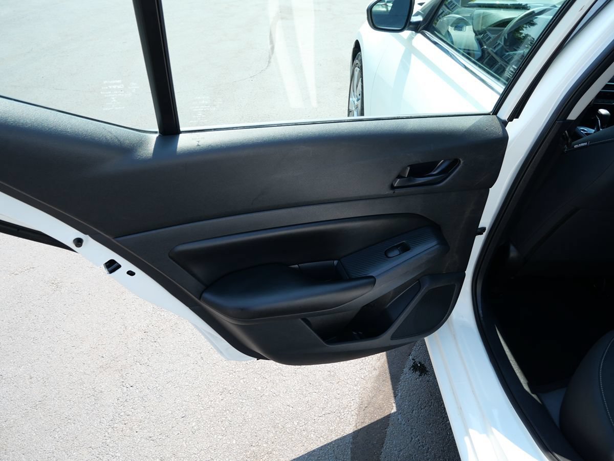 Used 2023 Nissan Altima 2.5 S FWD image 16