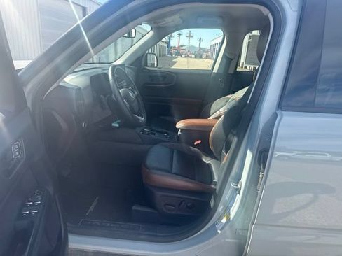 Used 2022 Ford Bronco Sport Outer Banks w/ Tech Package AWD/4WD image 3