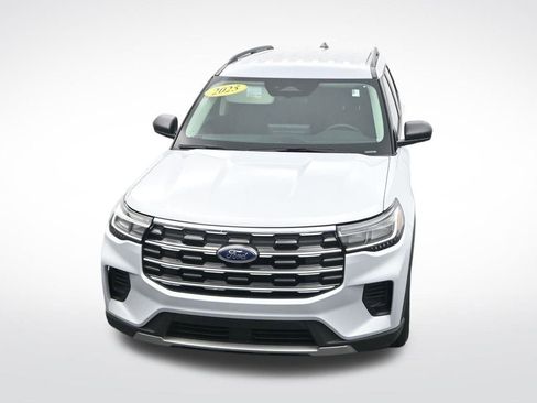 Used 2025 Ford Explorer Active image 22