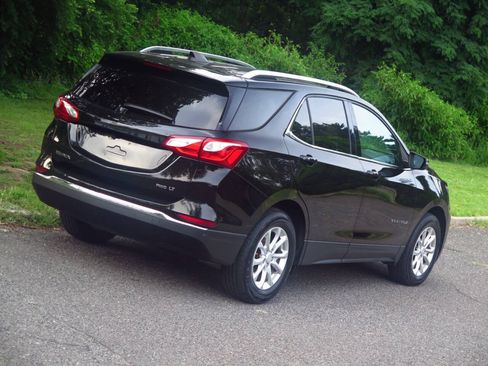 Used 2018 Chevrolet Equinox LT w/ Sun & Infotainment Package AWD/4WD image 24