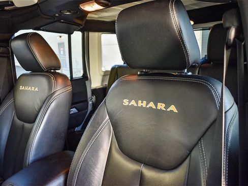 Used 2015 Jeep Wrangler Unlimited Sahara image 23