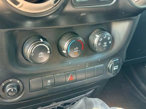 Used 2014 Jeep Wrangler Sport AWD/4WD image 11